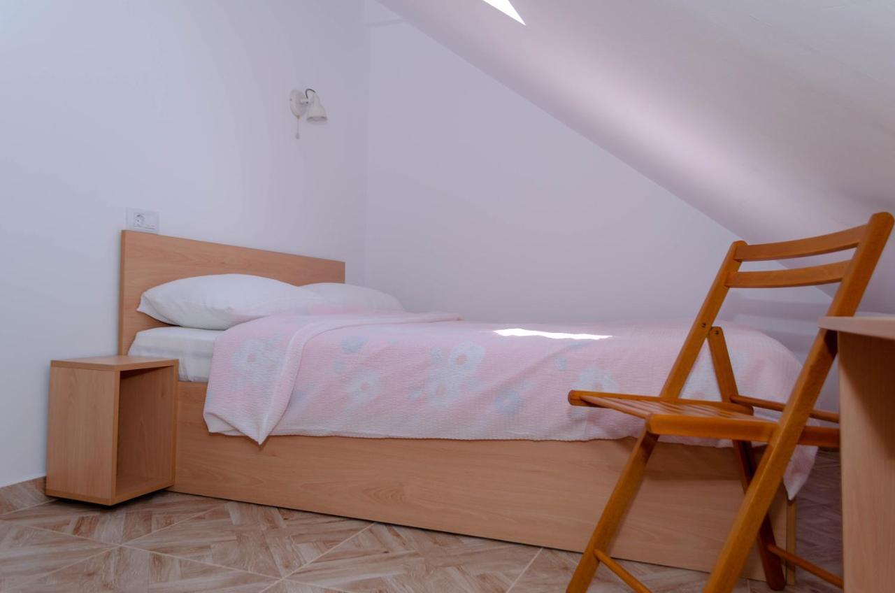 Mansarda Mica Cu Baie Proprie Lejlighed Cluj-Napoca Eksteriør billede